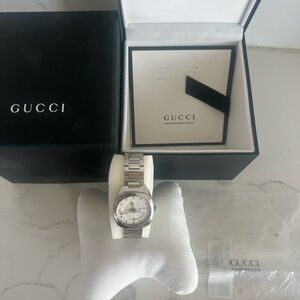 Gucci Silver and Cream Timepiece